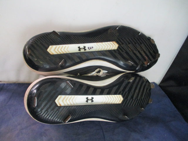 Load image into Gallery viewer, Used Under Armour Yard Low Metal Cleats Adult Size 13 - Pitcher&#39;s Toe
