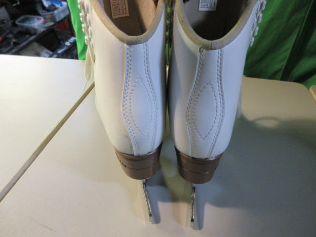 Load image into Gallery viewer, Used Jackson Ultima Artiste Youth Size 4 w/ Mark IV Blade Ice Skates
