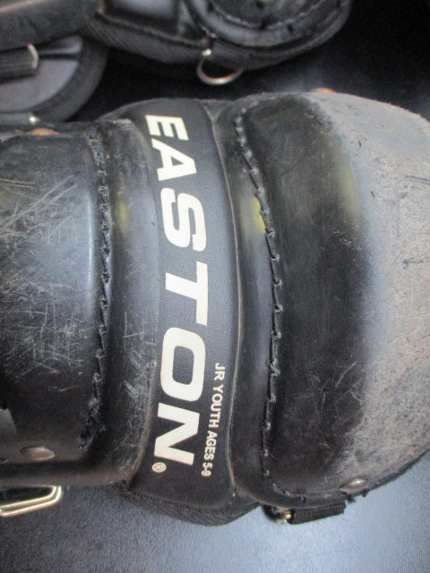 Load image into Gallery viewer, Used Easton Shin Guards Youth Size 5-9
