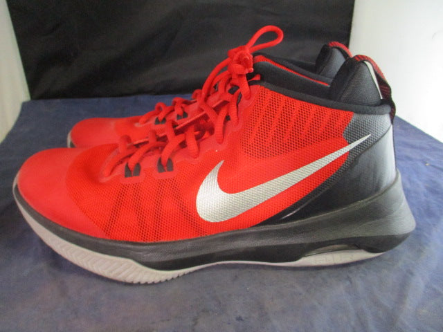 Load image into Gallery viewer, Used Nike Air Versitile Basketball Shoes Size 8
