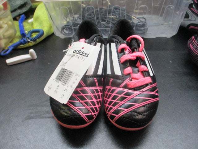 Load image into Gallery viewer, Vizari Conquisto Soccer Cleats Youth Size 9.5
