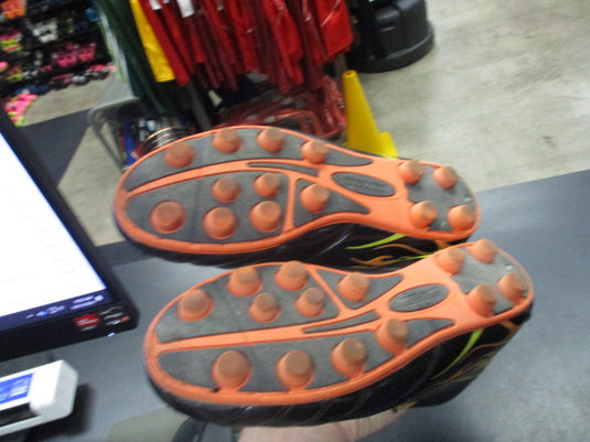 Used Vizari Soccer Cleats Size 4