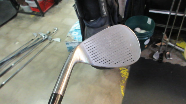 Load image into Gallery viewer, Used Golden Bear Bear Claw 52 Degree Wedge
