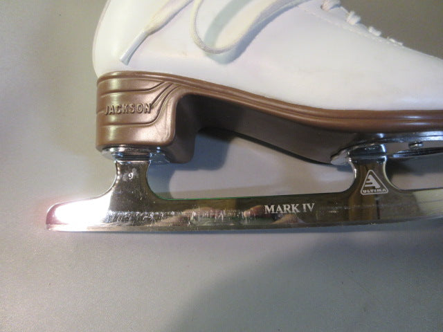 Load image into Gallery viewer, Used Jackson Ultima Artiste Youth Size 4 w/ Mark IV Blade Ice Skates
