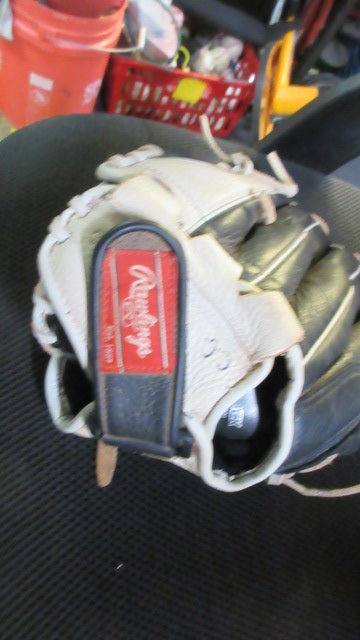 Used Rawlings Shut Out 12 1/2" RHT Glove