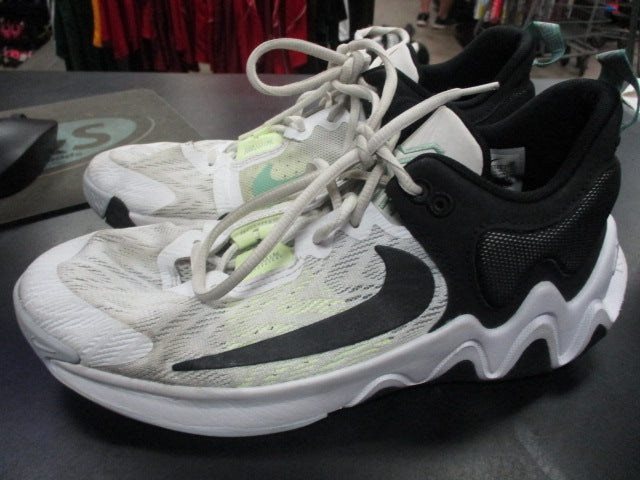 Load image into Gallery viewer, Used Nike Giannis Immortality Size Youth 7 Volleyball Shoes
