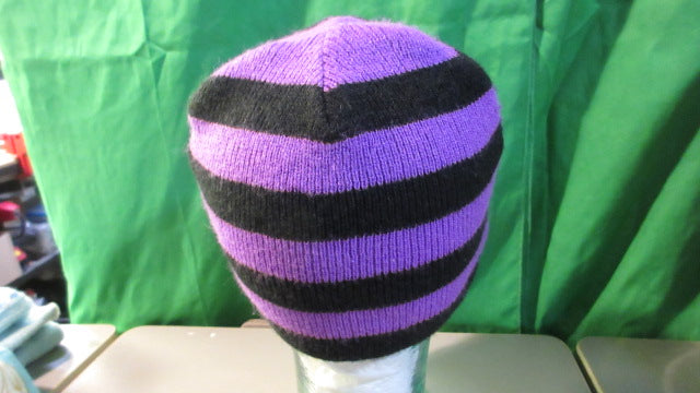 Load image into Gallery viewer, Used Purple/Black Knit Winter Hat
