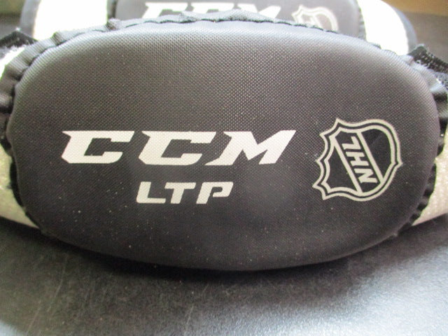 Load image into Gallery viewer, Used CCM LTP Elbow Pads Youth Size Large
