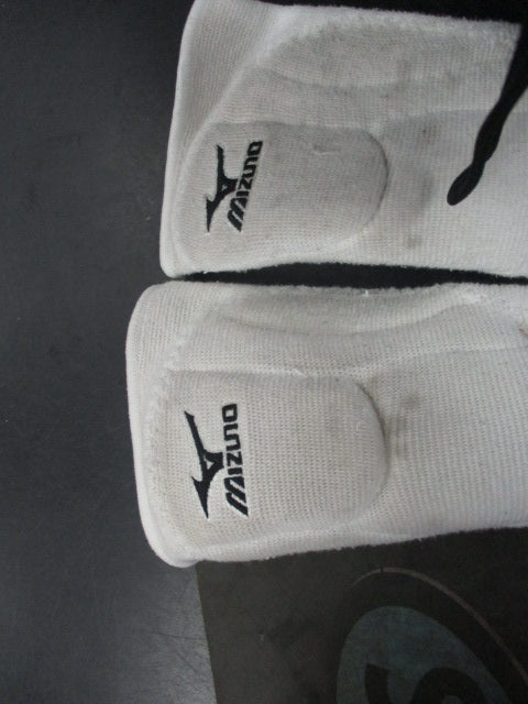 Used Mizuno Size Small Knee Pads