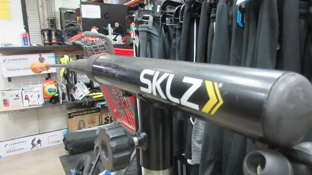 Load image into Gallery viewer, Used SKLZ Hurricane Category 4 Swing Trainer
