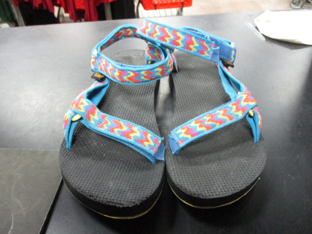 Load image into Gallery viewer, Used Teva Size 4 Sandles
