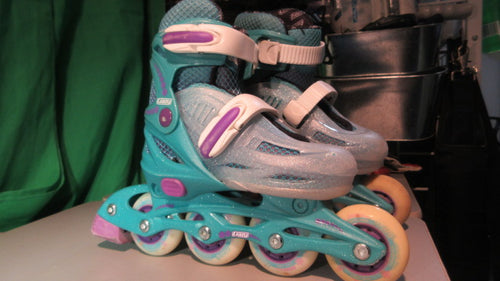 Used Crazy Skates Teal Glitter SMALL J11-1 Adjustable 4 Sizes Inline Skates