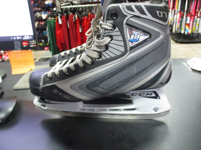 Load image into Gallery viewer, Used CCM U+ E-Pro Size 10.5 Hockey Skates
