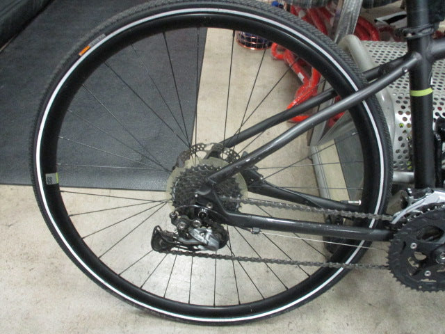 Load image into Gallery viewer, Used Co-Op Cty 1.2 Bicyle 27 speeds 28&quot; Wheel
