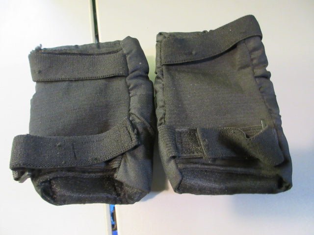 Load image into Gallery viewer, Used Industrial Knee Pads Size XS
