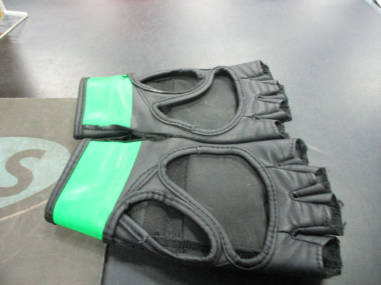 Used Century Brave Size X/XL Martial Arts Gloves