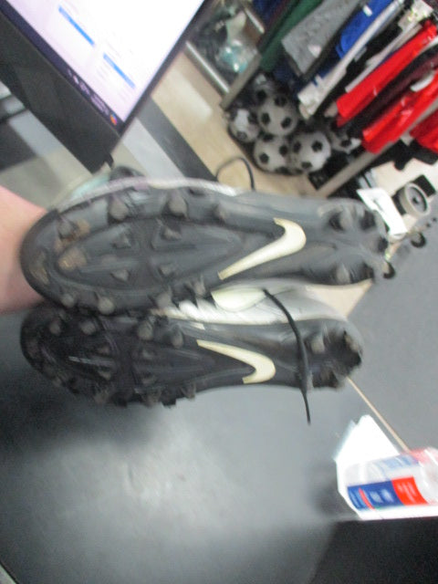 Load image into Gallery viewer, Used Nike Alpha Menace Football Cleats Size 11
