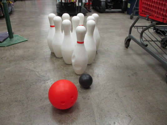 Used Stats Fun XXL 10 Pin Bowling W/ Balls and Carrying Case