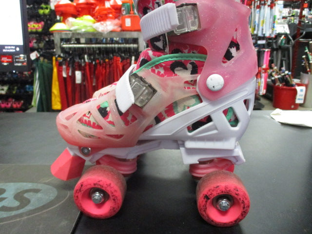 Load image into Gallery viewer, Used Adjustable Roller Derby Skates Size 2
