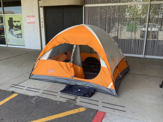 Used Coleman Sunset Dunes 4 Person Tent READ DESCRIPTION