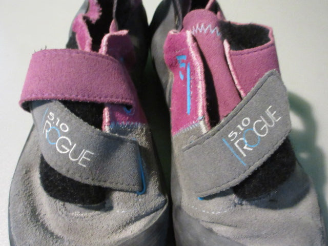 Load image into Gallery viewer, Used 5.10 Rogue VCS Size 6 Womens Climbing Shoes
