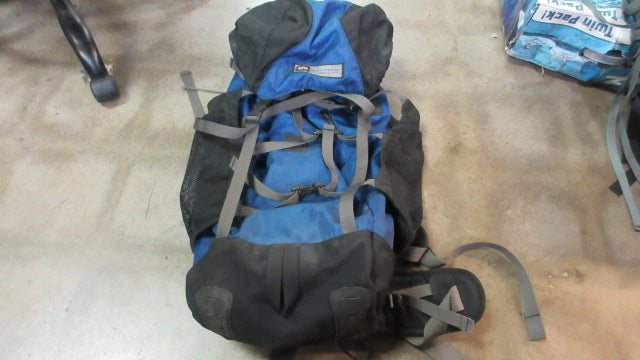 Load image into Gallery viewer, Used REI Rising Star Hiking Backpack
