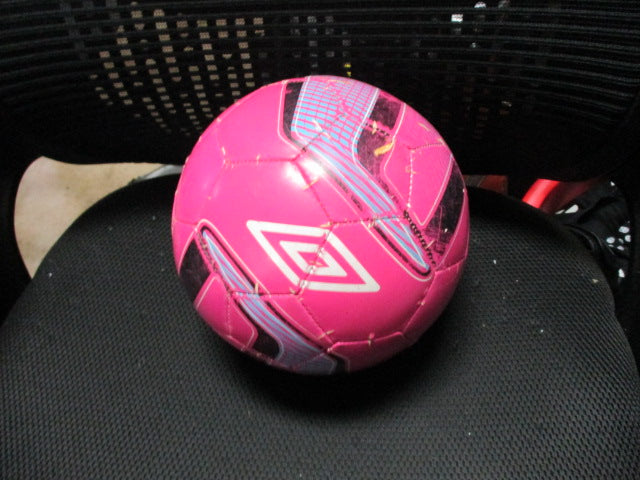 Load image into Gallery viewer, Used Umbro Size 3 Soccer Ball
