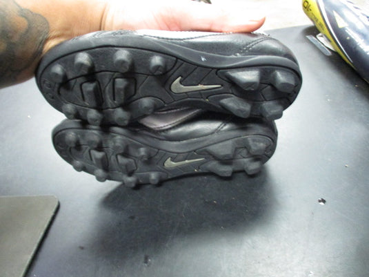 Used Nike Size 11C Soccer Cleats