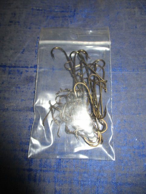 Load image into Gallery viewer, Used Assorted Fishing Hooks - 52 Hooks
