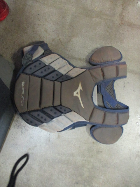 Load image into Gallery viewer, Used Mizuno Samurai Size Youth 14&quot; Catchers Chest Protector

