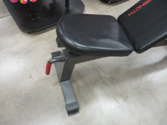 Used Cap Strength Adjustable Weight Bench