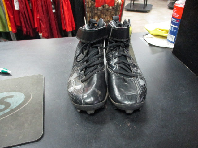 Load image into Gallery viewer, Used Under Armour UA Spotlight 4 MC Size Youth 3 Cleats
