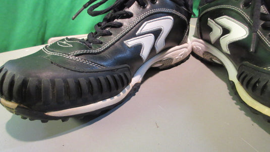 Used Ringor Women's 11.5 Flite Softball Turf Cleats W/ Pitchers Toe