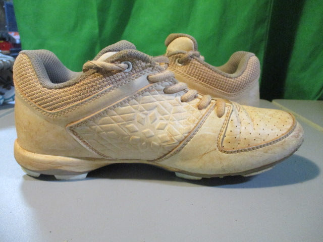 Load image into Gallery viewer, Used Ringor Rip-It Diamond Cleats White Size 7.5
