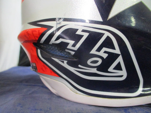 Load image into Gallery viewer, Used Troy Lee Designs SE4 Polyacrylite Freedom Motorcross Helmet Youth M - chips
