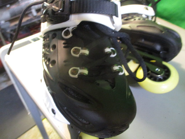 Load image into Gallery viewer, Used Roselle Free Wind 911S Inline Skates Size 5
