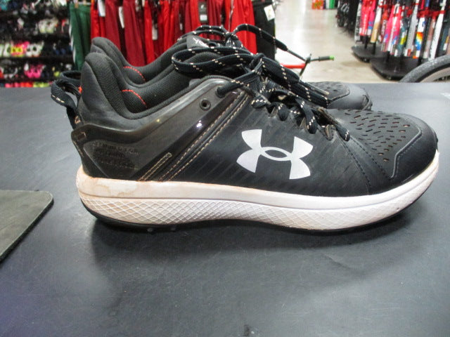 Load image into Gallery viewer, Used Under Armour UA Yard Turf Baseball Shoes Size Youth 4.5
