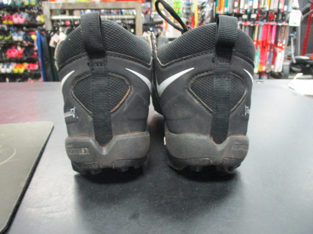 Load image into Gallery viewer, Used Baseball Cleats Nike Alpha Youth 4
