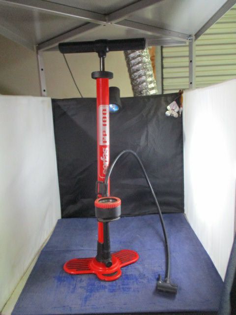 Used Serfas FP-100 Floor Pump w/ Gauge