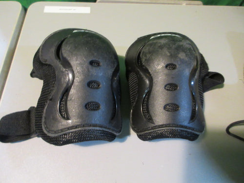 Used DBX Elbow Pads Size Kids Medium