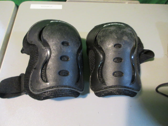 Load image into Gallery viewer, Used DBX Elbow Pads Size Kids Medium
