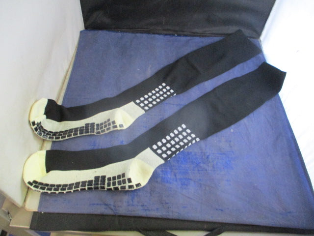 Load image into Gallery viewer, New Anti Slip Black Soccer Socks - OSFM
