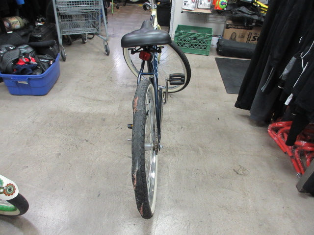 Load image into Gallery viewer, Used Huffy 26&quot; Vintage Series Cruiser Bicycle (Needs Rear Tire)
