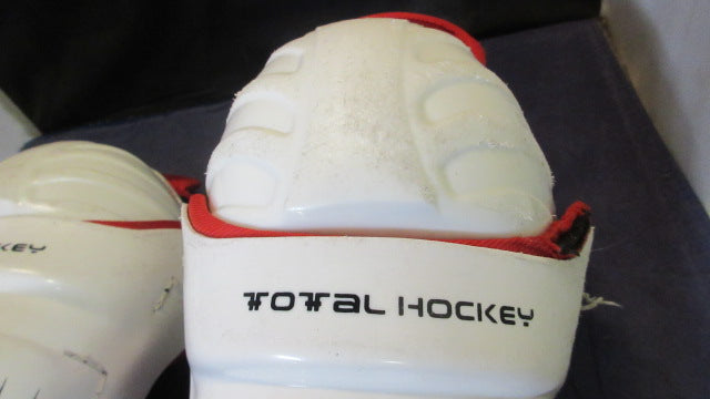 Load image into Gallery viewer, Used Total Hockey 10&quot; Hockey Shin Pads
