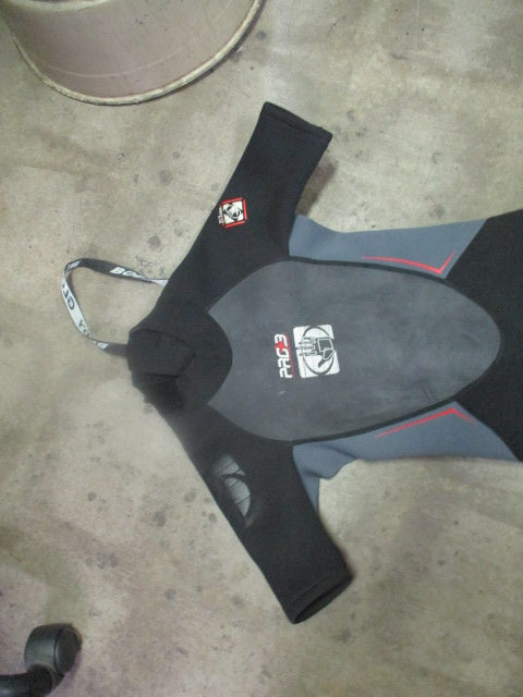 Used Body Glove Pro 3 Shorty Wetsuit Size Junior 10 (Small hole Near Collar)