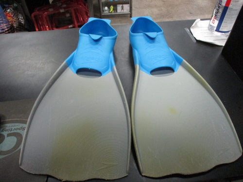 Used Speedo Size Medium 7/8 Dive fins