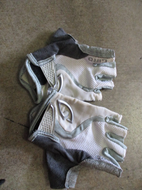 Used Giro Size Medium bicycle Gloves