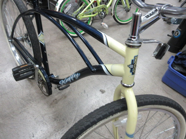 Load image into Gallery viewer, Used Huffy 26&quot; Vintage Series Cruiser Bicycle (Needs Rear Tire)
