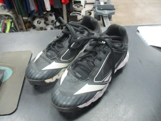 Load image into Gallery viewer, Used Reebok Cleats Size 1.5
