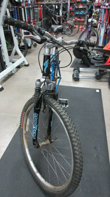 Load image into Gallery viewer, Used Specialized Rockhopper 17&quot; Aluminum Frame Mountian/Trail Bicycle
